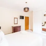 Glória Villa *
